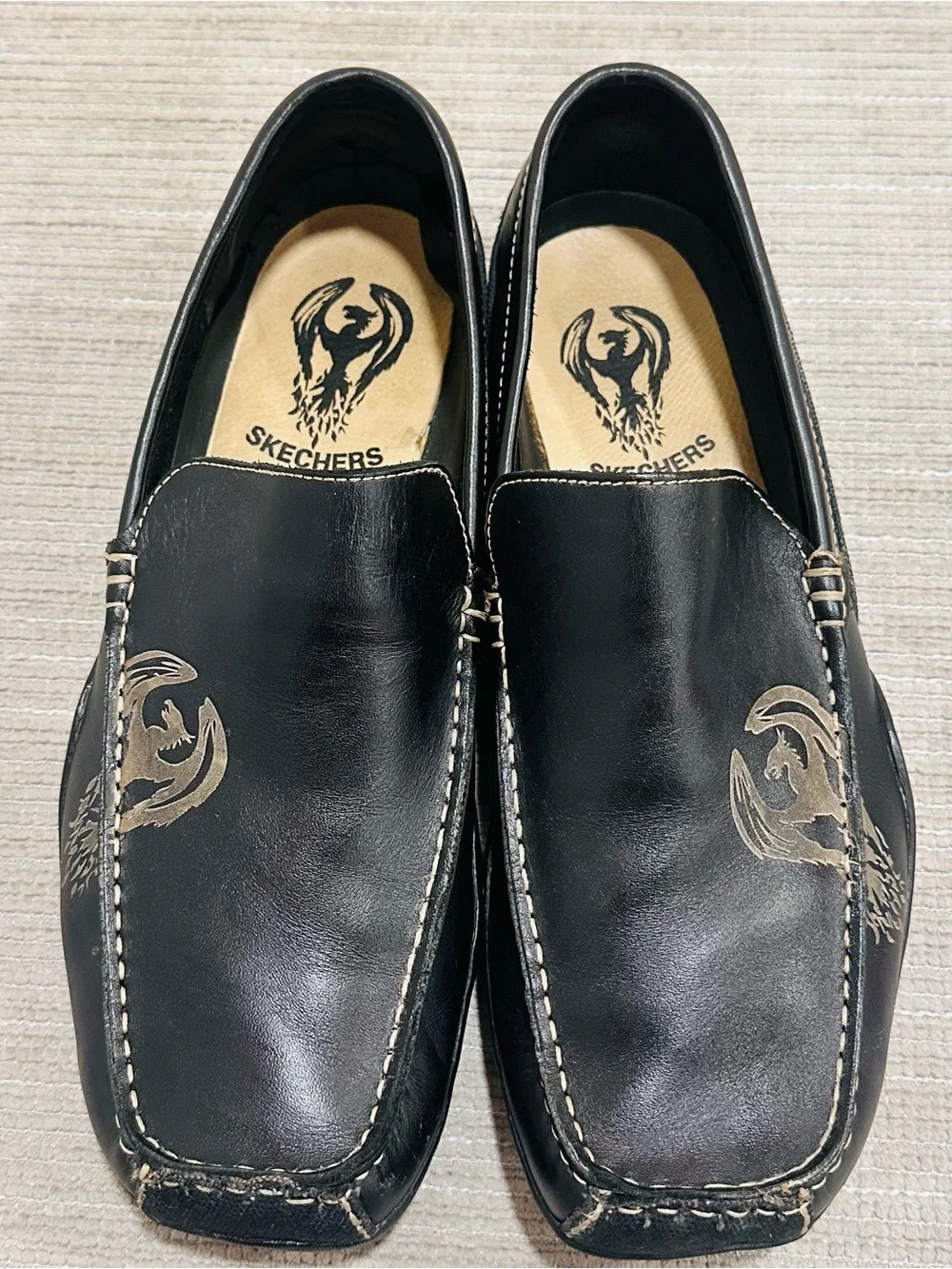 Skechers Phoenix Men’s Black Soft Leather Slip On Loafers Moc Toe Shoes Sz 10,5